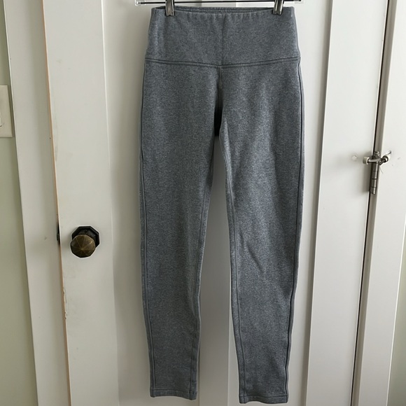 VGUC Lululemon Wunder Lounge Fleece Lined Tapered Sweatpants Grey 2 - Picture 5 of 11